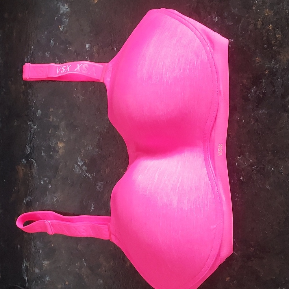 Victoria's Secret VSX Sport Bra, NWOT